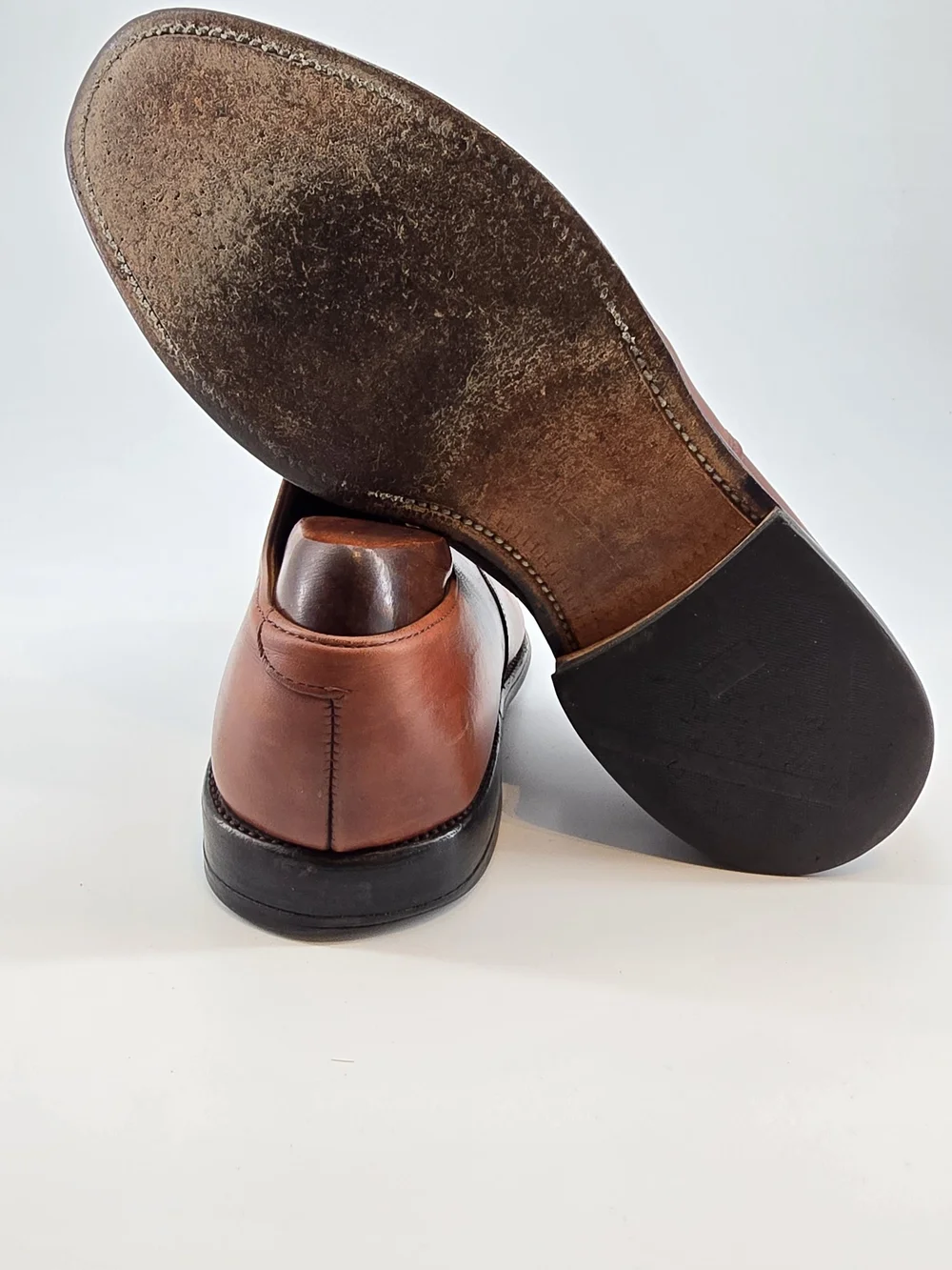 Allen Edmonds Men's Byron 7 D  Brown Cap-Toe Oxfords